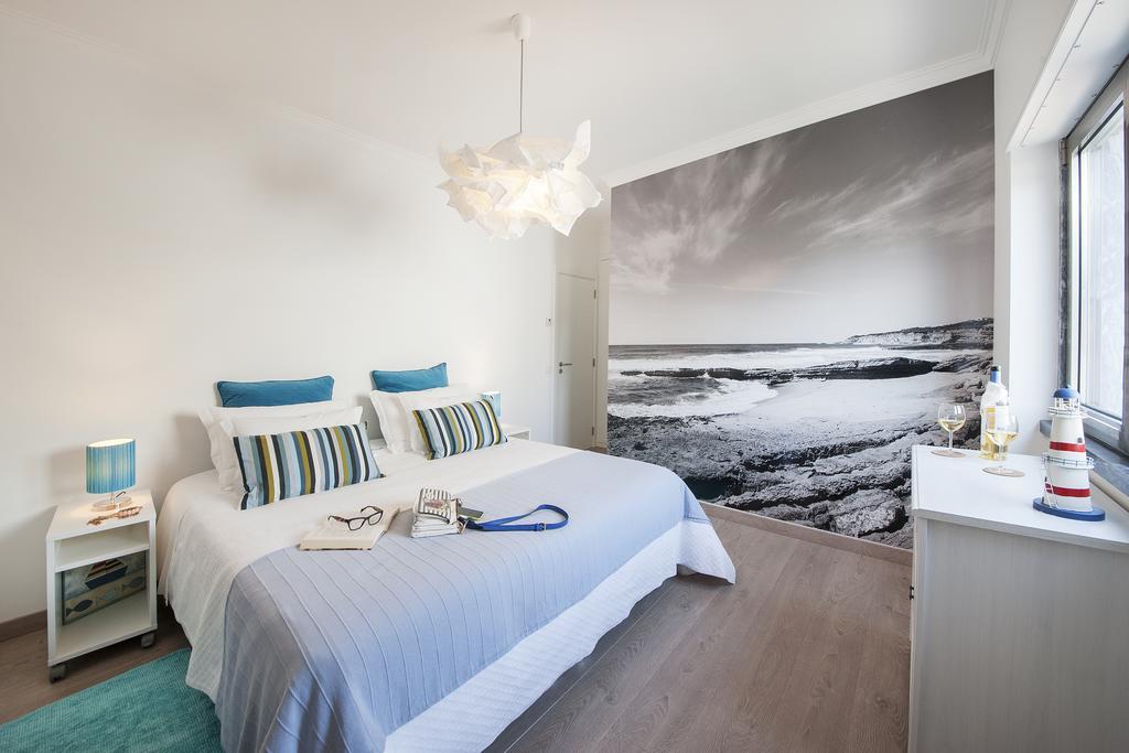 Beachouse - Surf, Bed & Breakfast Ericeira Rum bild