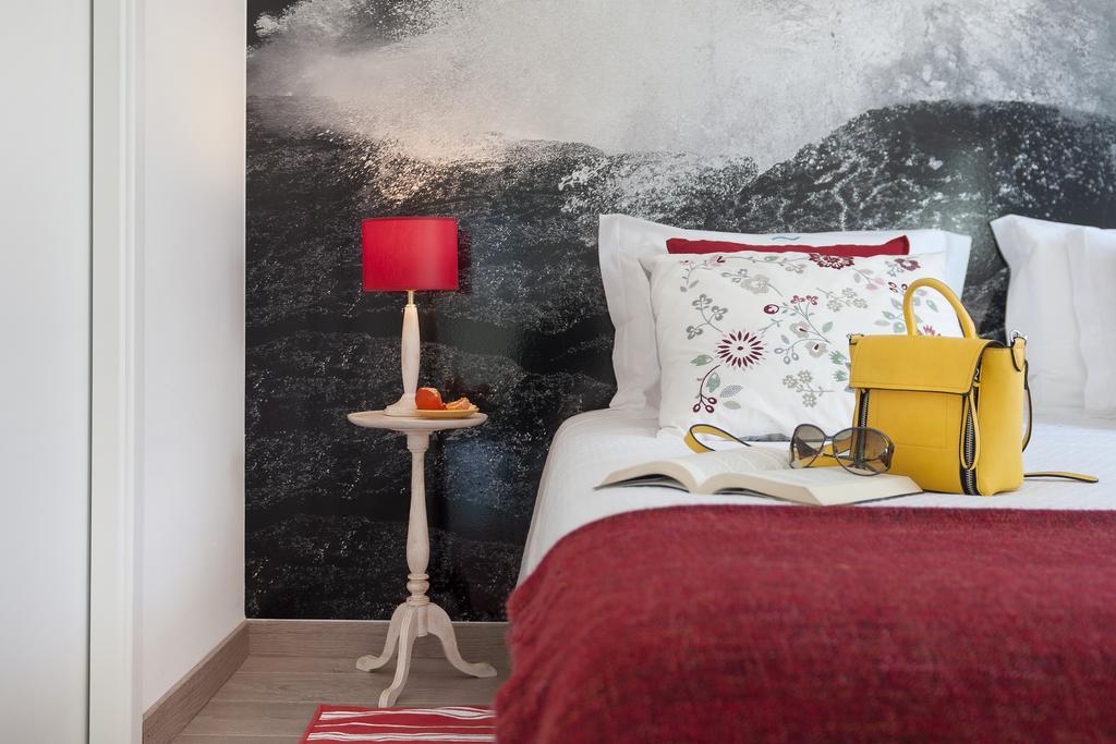 Beachouse - Surf, Bed & Breakfast Ericeira Rum bild