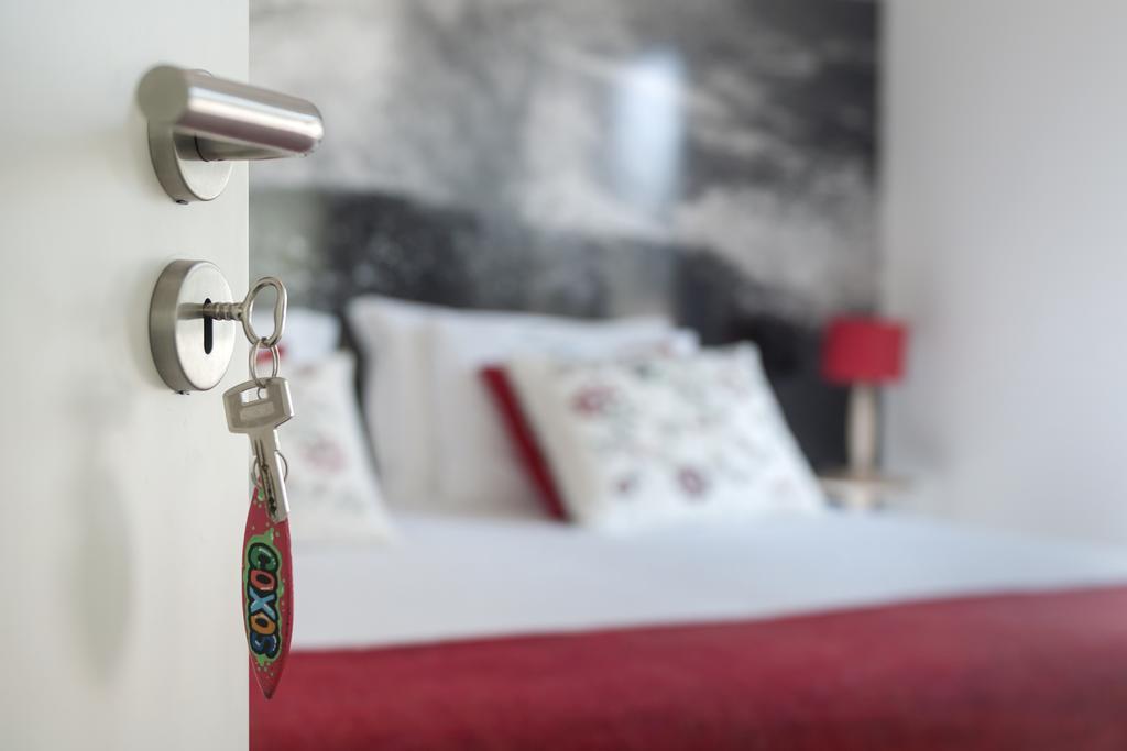 Beachouse - Surf, Bed & Breakfast Ericeira Rum bild