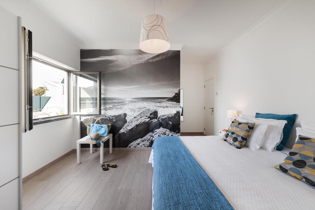 Beachouse - Surf, Bed & Breakfast Ericeira Rum bild